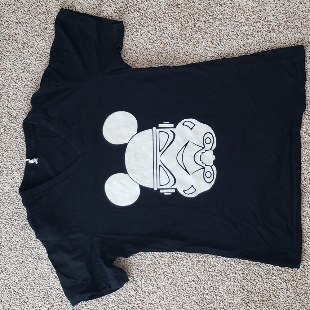 Womens Large V-neck Mickey storm trooper T-shirt